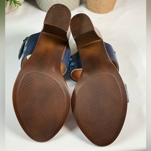 Agave Girl Boutique Premium Leather Yolanda Heels in Blue- 7 (24) - Picture 4 of 4